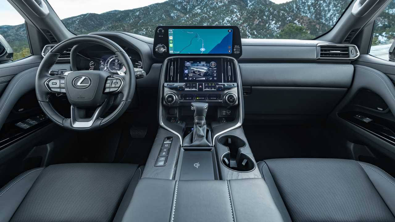 Lexus LX600 2024