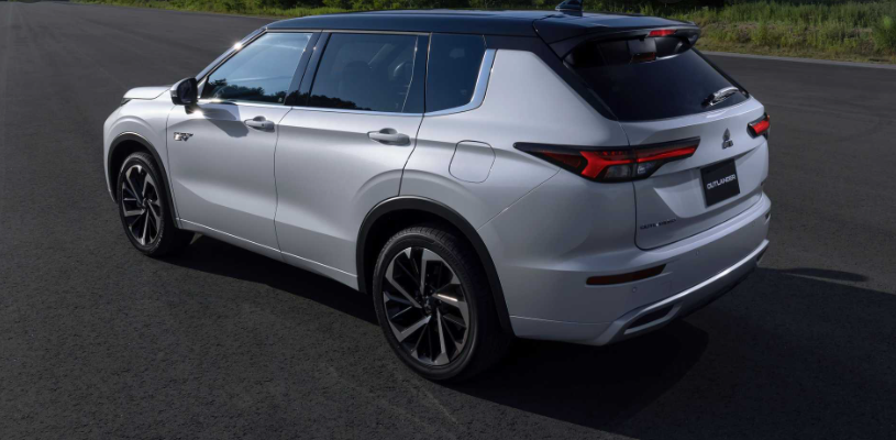 Mitsubishi Outlander PHEV 2024