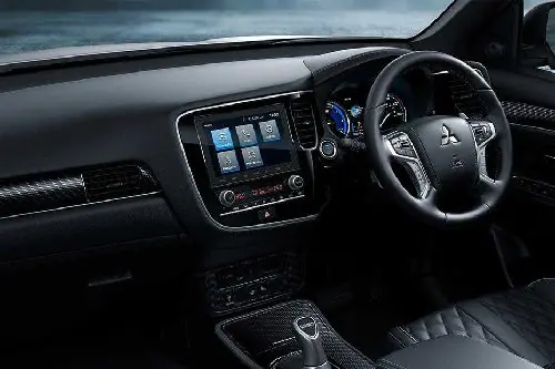 Mitsubishi Outlander PHEV 2024