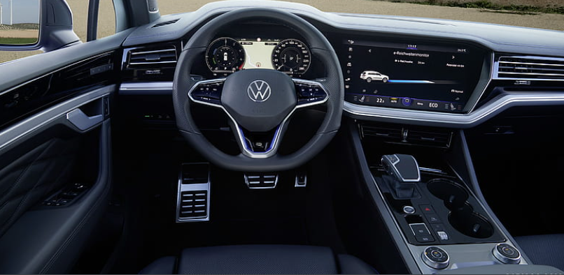 VW Touareg R 2024